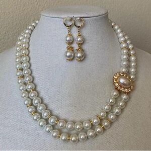 Elegant Pearl Necklace and Earring Set